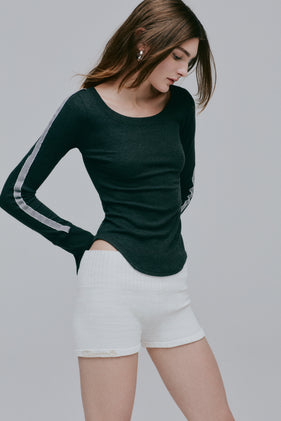 Enavant EMBROIDERED KNIT SHORT in the color Ivory